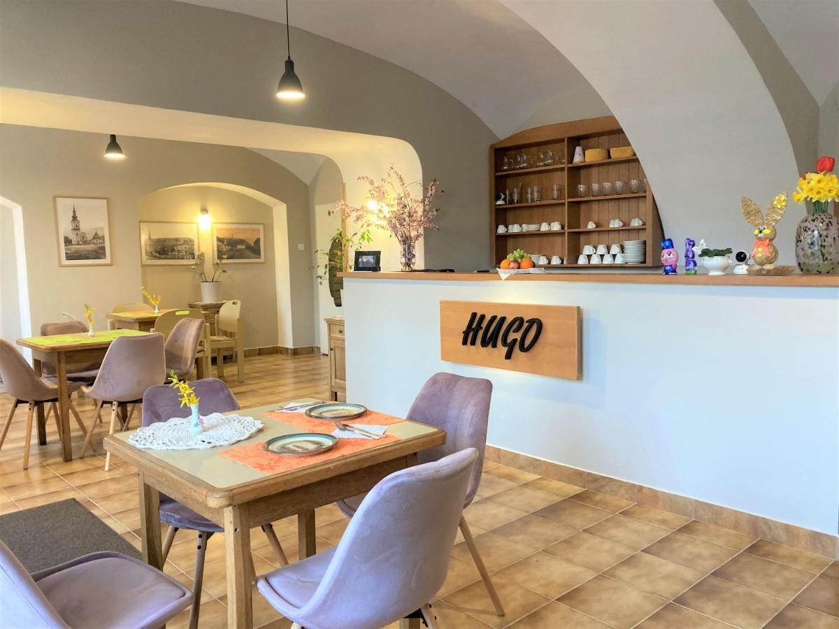 Bed & Breakfast Hugo Plesivec 외부 사진